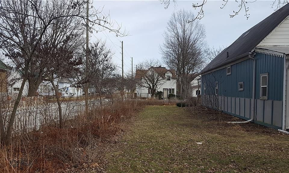 2nd image of 664 N Beville Ave
