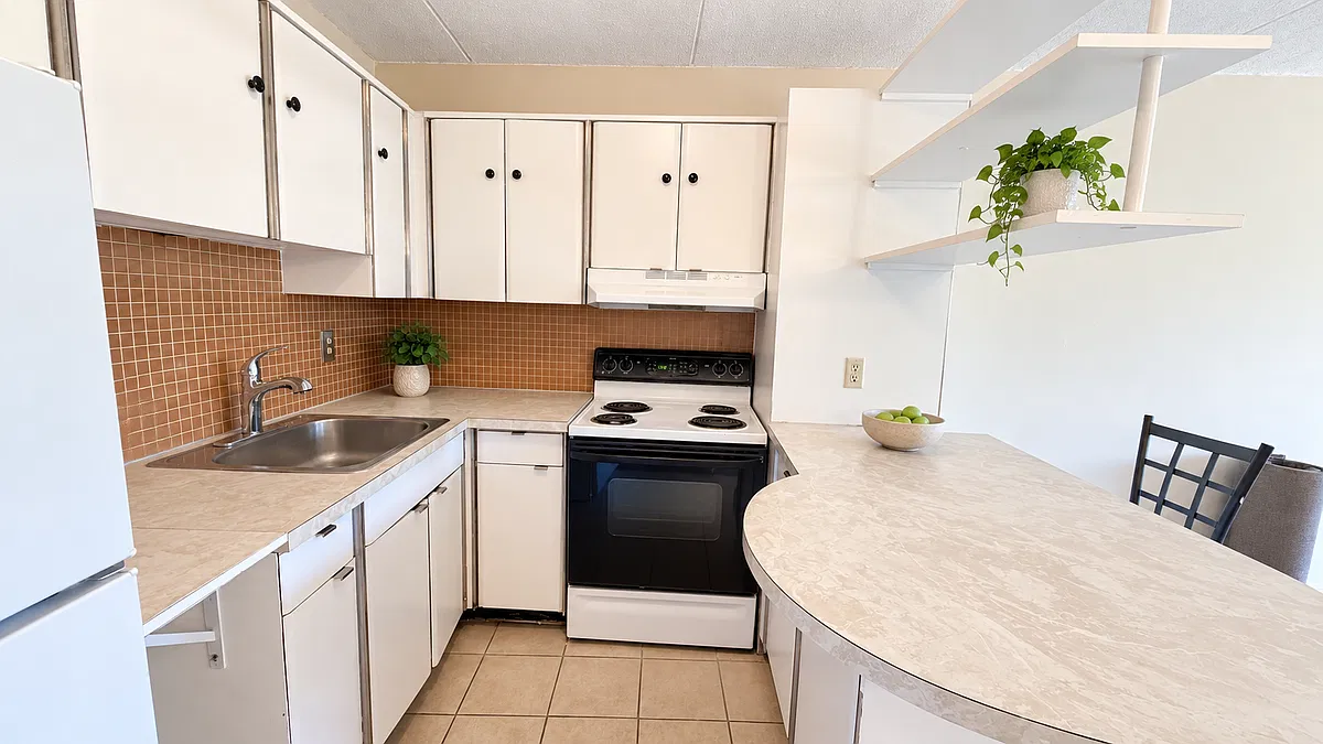 1 bed, 1.0 bath, 606 sqft, $2,150 — Photo 1