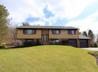 265 Columbine Ct, Yorktown Heights, NY 10598