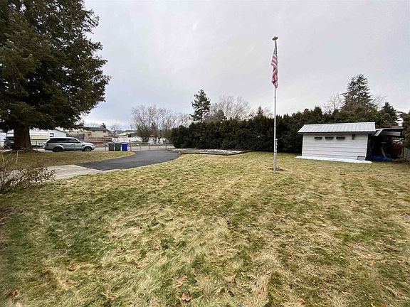 3rd image of 14018 E Valleyway Ave