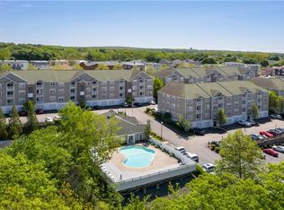 90 Mill St APT 304, Woonsocket, RI 02895