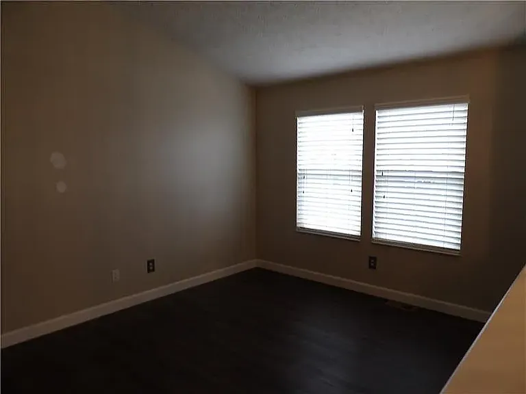 2784 Berwood Ln — Photo 3