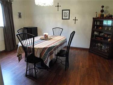 5th image of 186 Morton St