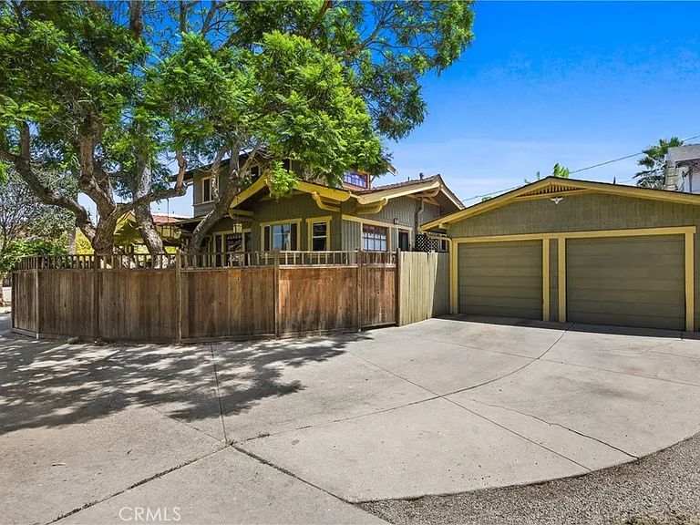 773 Orizaba Ave — Photo 9