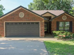 409 Caviness Dr, Grapevine, TX 76051