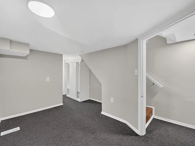 1004 Girard St NW — Photo 24