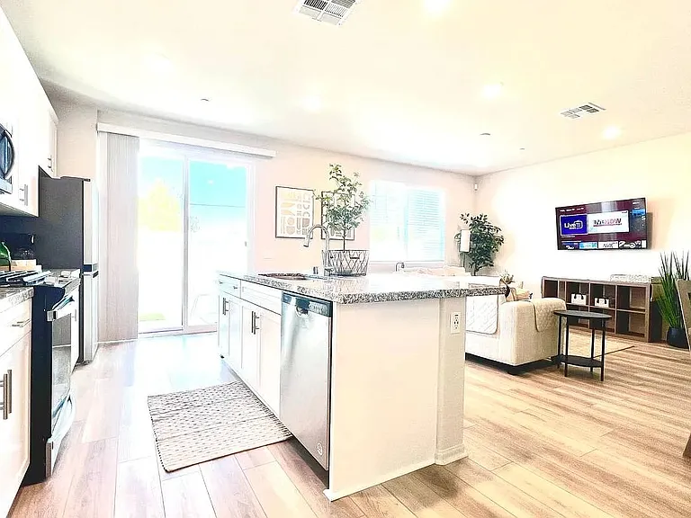 40180 Birchfield Dr — Photo 9