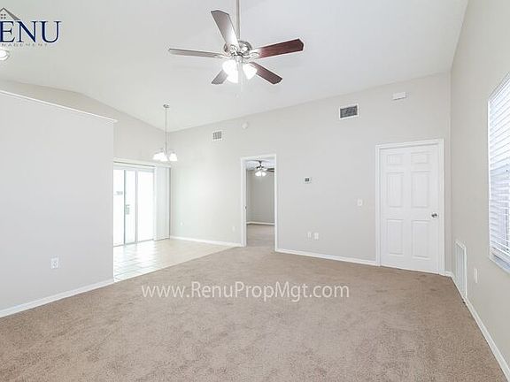 5th image of 367 Lake Daisy Cir