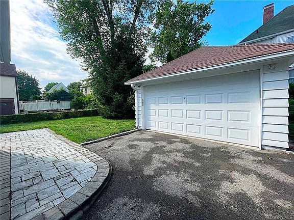 4th image of 25 Sprague Rd
