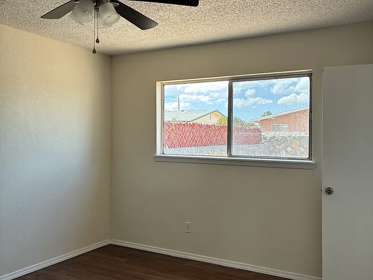 10830 Cardigan Dr — Photo 12
