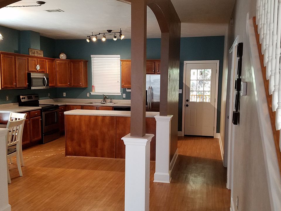 1st image of 8649 Milford Ct