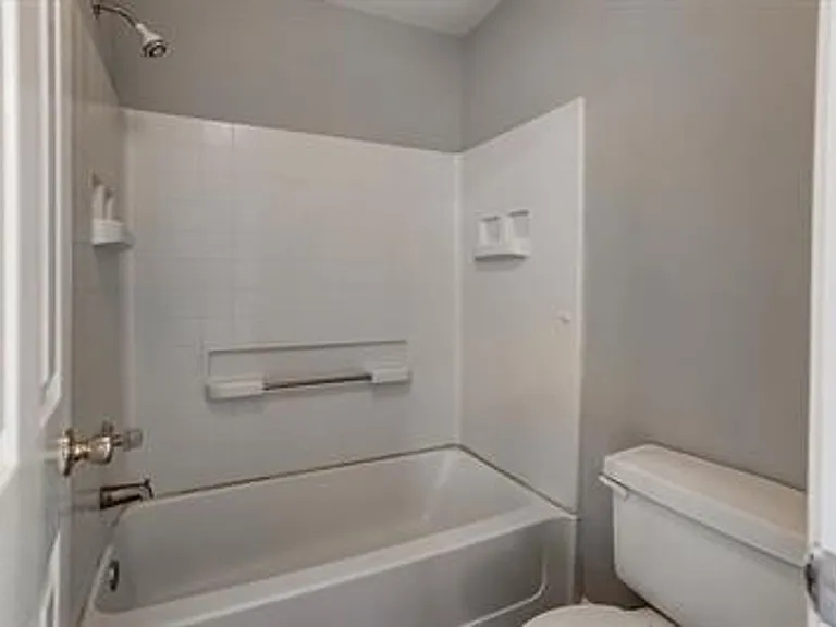 3821 Mosscroft Ln — Photo 11