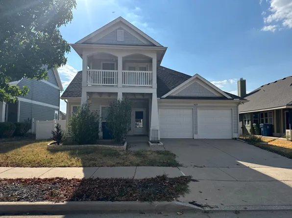 1629 Mary Ln, Aubrey, TX 76227