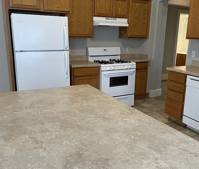302 N Livingston St — Photo 3