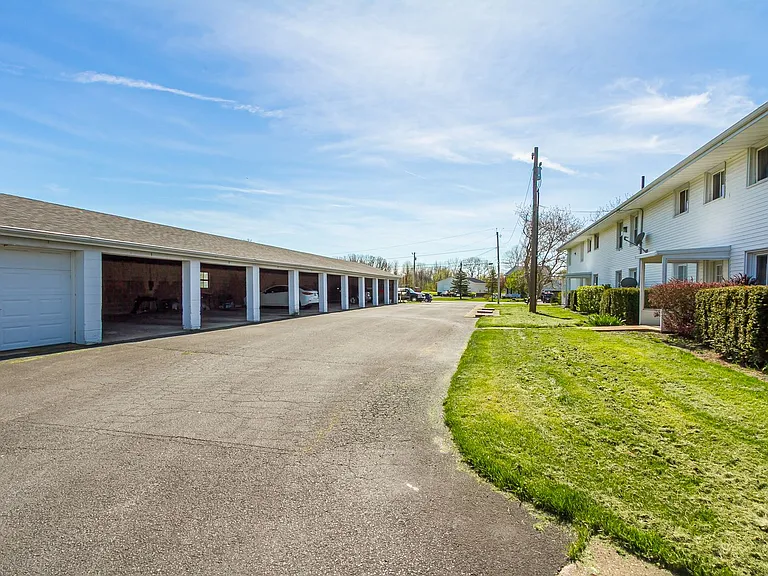 5095 Emerson Rd — Photo 6