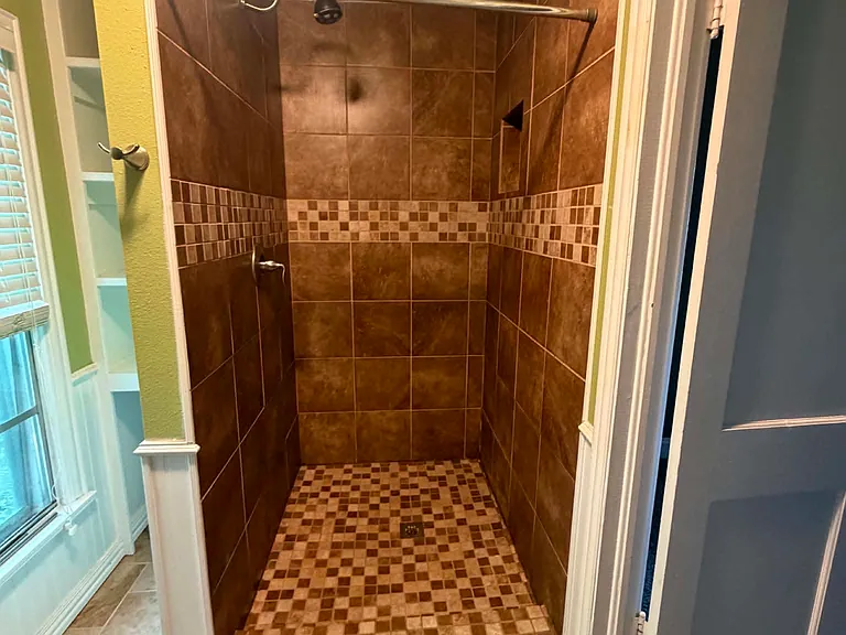 Luxurious Shower
