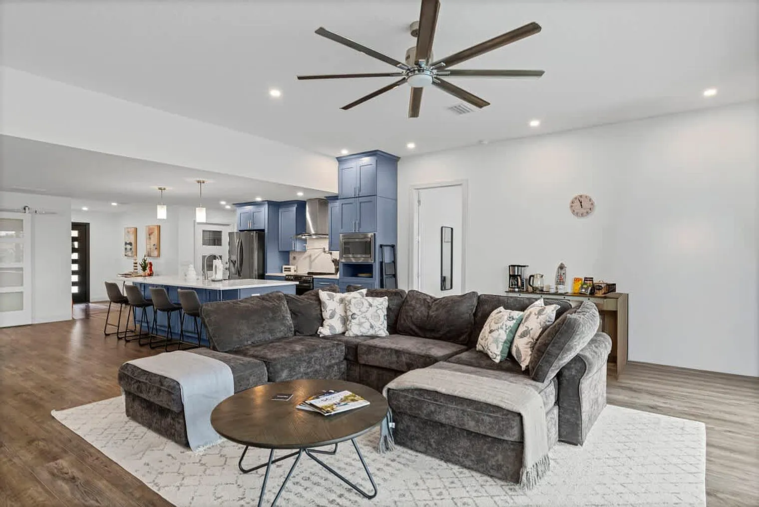 4 bed, 3.0 bath, 2357 sqft, $7,807 — Photo 1