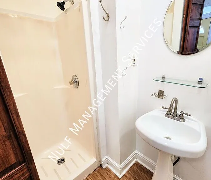 112 Stratford Ave #1 — Photo 4