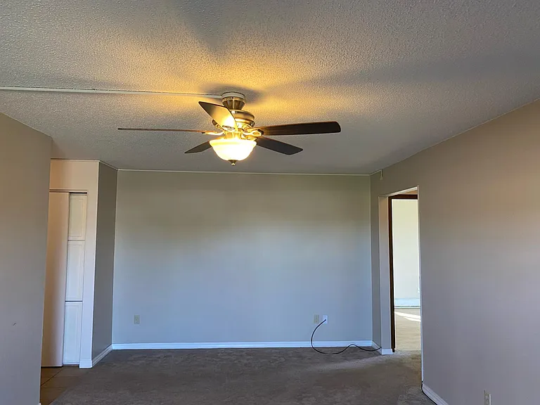 4460 S Poplar St #102 — Photo 40