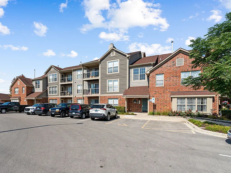 Green Trails Apartments — Photo 43