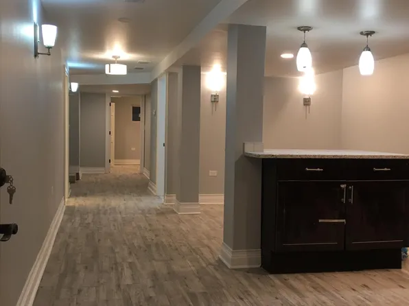 2832 N Parkside Ave #1, Chicago, IL 60634