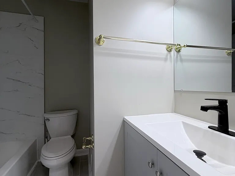 19533 Fetlock Dr — Photo 33