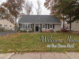 30 New Dover Rd, Iselin, NJ 08830