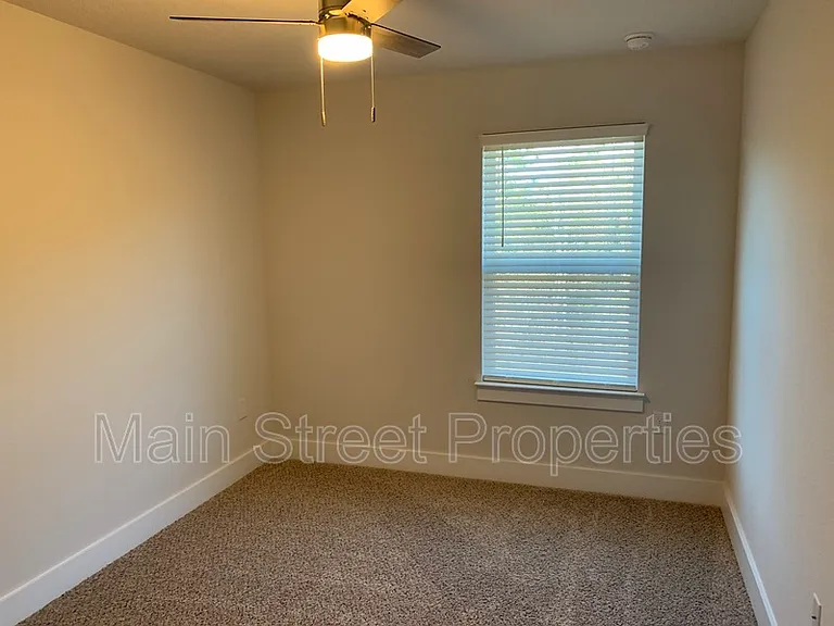 1524 Farragut Way — Photo 13