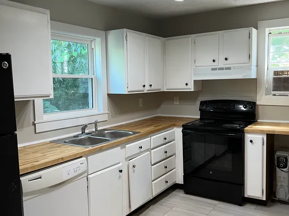 1315 S High St, Columbia, TN 38401