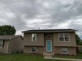 116 Hampton St, Bethalto, IL 62010