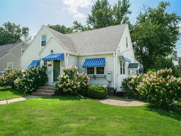 2302 SW 12th St, Des Moines, IA 50315