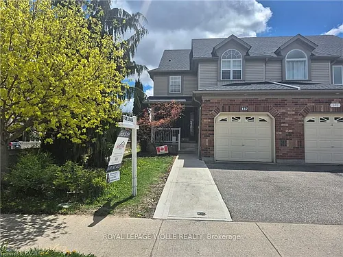 147 Dubrick Cres #1 Photo 1