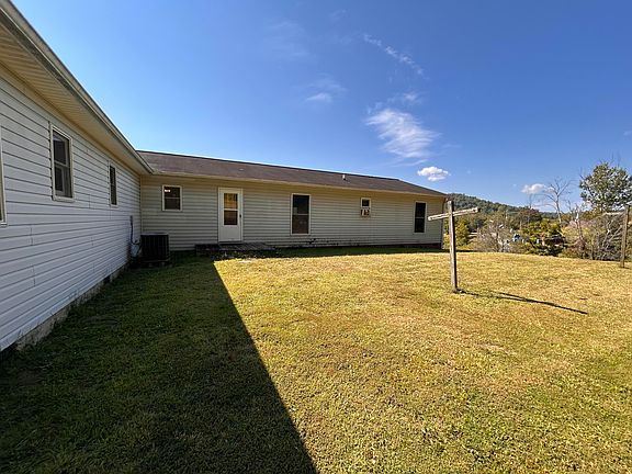 4th image of 643 Sun Rd