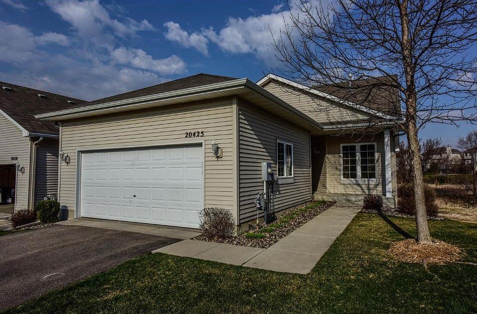 1st image of 20425 Cypress Dr