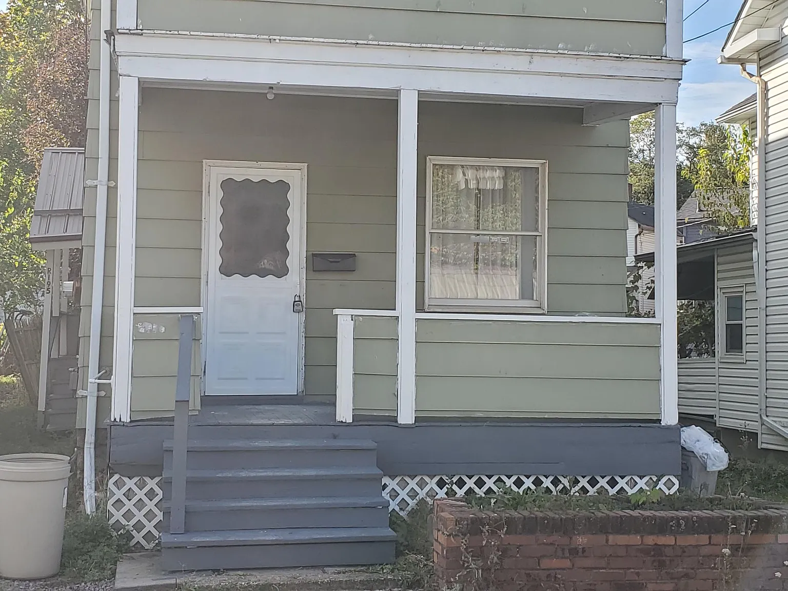 195 D St — Photo 1