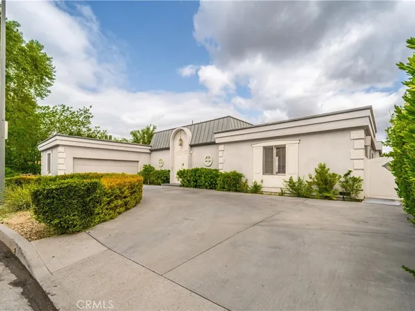 20193 Adele Dr, Woodland Hills, CA 91364