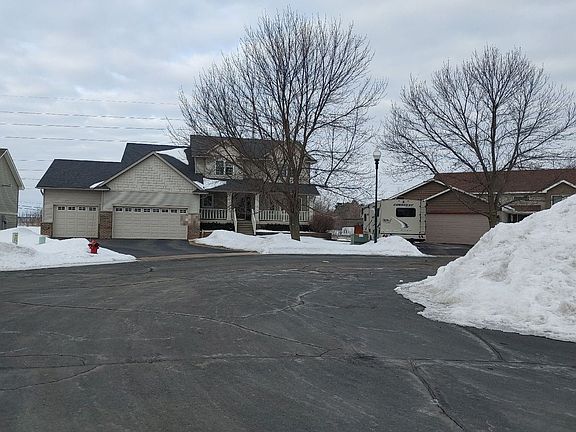 5th image of 4470 207th St W