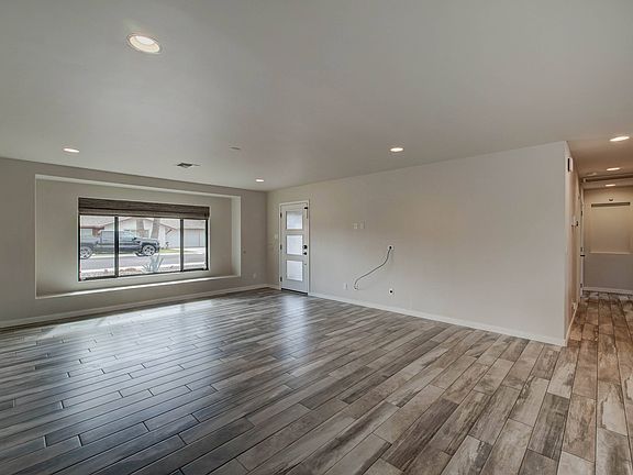 4th image of 8234 E Heatherbrae Ave