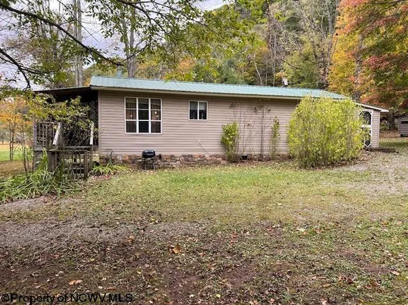 2797 Dry Branch Rd, Monterville, WV 26282