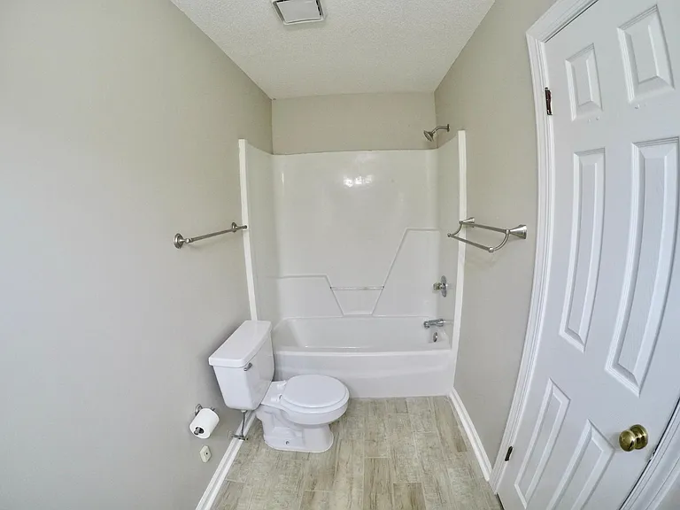 131 Radford Cir — Photo 6