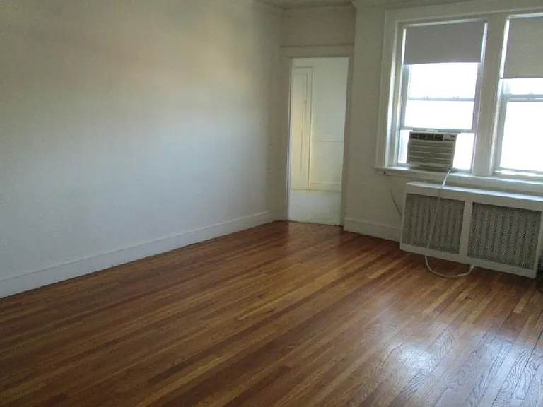 2045 Commonwealth Ave #46 — Photo 2