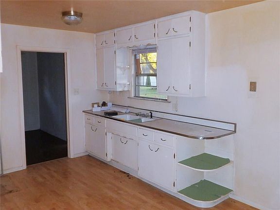 5th image of 7022 Alston Dr