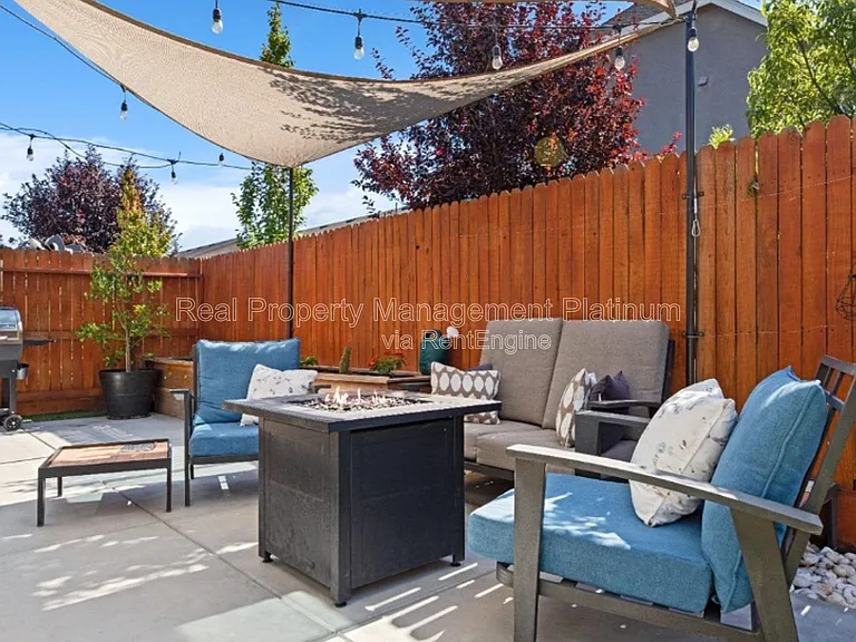 2170 Hermosa Ave — Photo 10