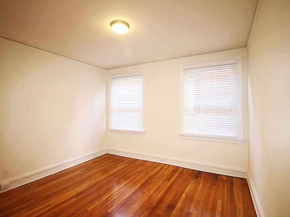 1st image of 2726 W Grace St APT 11