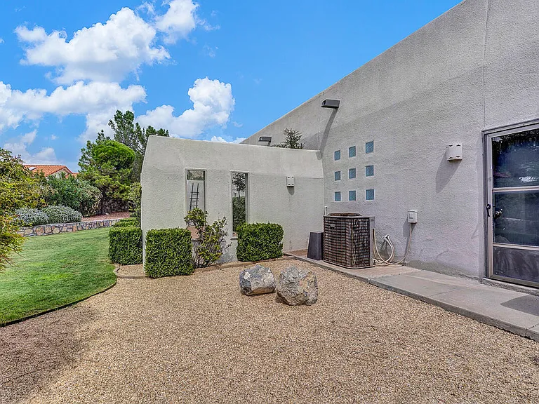 5601 Burning Tree Dr — Photo 28