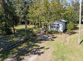 44 Polk St, Freeport, FL 32439