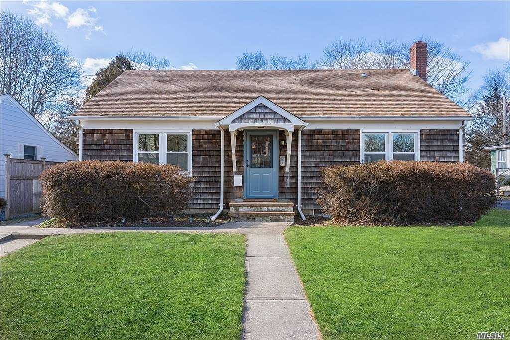 233 6th Street, Greenport, NY 11944 Zillow