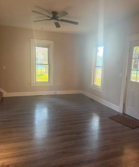 409 W Walnut St — Photo 17