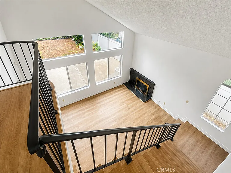 15583 Oak Springs Rd — Photo 23