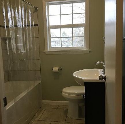 3rd image of 1686 White Bridge Cir